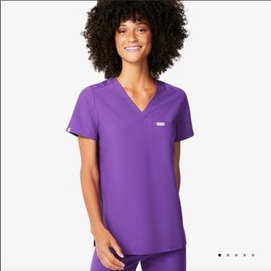 FIGS Catarina Scrub Top in Medium